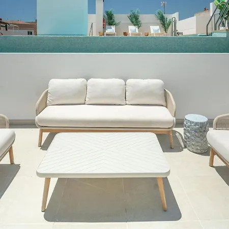 Lejlighed Stylish Urban Escape 2-bedroom With Rooftop Pool
