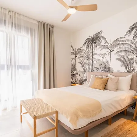 Stylish Urban Escape 2-bedroom With Rooftop Pool Estepona