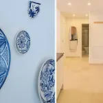 Apartment Stylish Urban Escape 2-bedroom With Rooftop Pool