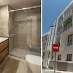 Stylish Urban Escape 2-bedroom With Rooftop Pool Apartment *