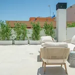 Stylish Urban Escape 2-bedroom With Rooftop Pool Apartment Estepona